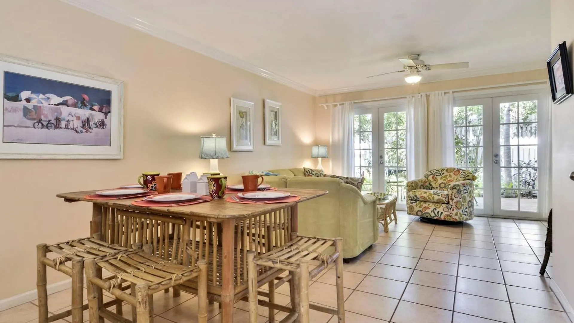 Breezy Bungalow By Avantstay Close 2 Zachary Taylor State Park Beach W Shared Pool Week Long Stays Key West